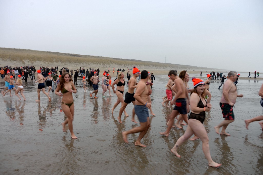 ../Images/Nieuwjaarsduik Nederzandt 2020 063.jpg